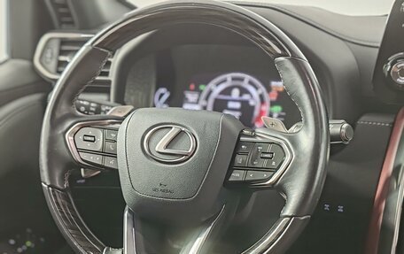 Lexus LX, 2023 год, 16 000 000 рублей, 25 фотография