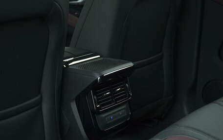 Land Rover Range Rover Evoque II, 2024 год, 6 390 000 рублей, 12 фотография