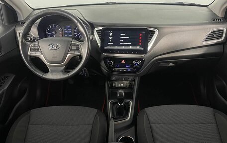 Hyundai Solaris II рестайлинг, 2018 год, 1 220 000 рублей, 14 фотография