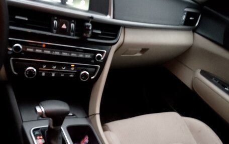 KIA Optima IV, 2018 год, 1 800 000 рублей, 9 фотография