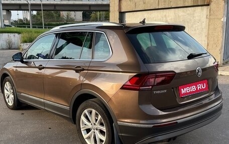 Volkswagen Tiguan II, 2017 год, 2 300 000 рублей, 3 фотография