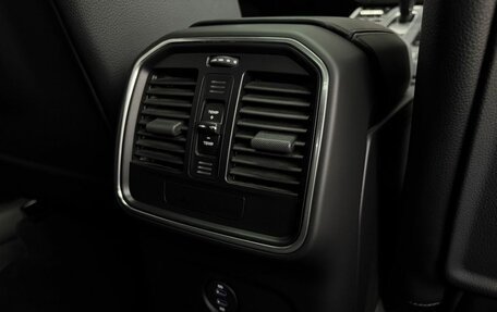 Porsche Macan I рестайлинг, 2024 год, 12 300 000 рублей, 18 фотография