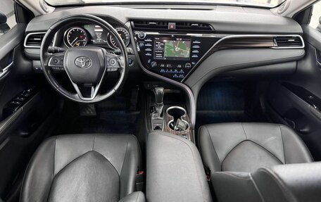 Toyota Camry, 2019 год, 3 500 000 рублей, 12 фотография