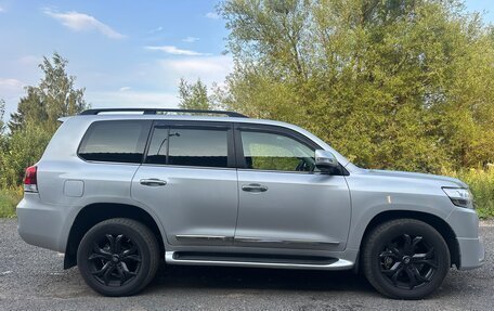 Toyota Land Cruiser 200, 2015 год, 4 299 000 рублей, 2 фотография