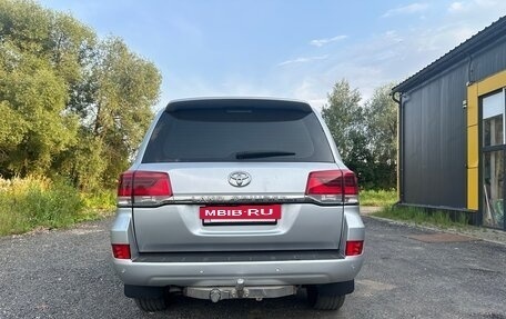 Toyota Land Cruiser 200, 2015 год, 4 299 000 рублей, 5 фотография