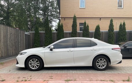 Toyota Camry, 2020 год, 2 450 000 рублей, 2 фотография