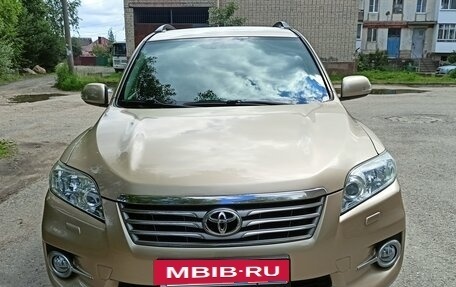Toyota RAV4, 2011 год, 1 750 000 рублей, 2 фотография