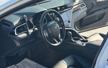 Toyota Camry, 2020 год, 3 000 000 рублей, 4 фотография