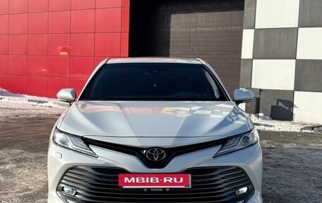 Toyota Camry, 2020 год, 3 000 000 рублей, 3 фотография
