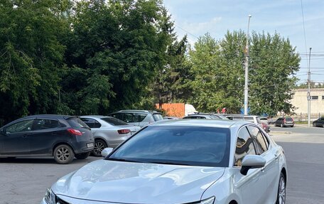 Toyota Camry, 2020 год, 3 000 000 рублей, 10 фотография