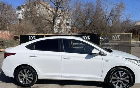 Hyundai Solaris II рестайлинг, 2017 год, 950 000 рублей, 4 фотография