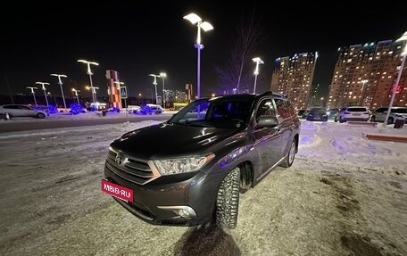 Toyota Highlander III, 2011 год, 2 100 000 рублей, 3 фотография