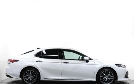 Toyota Camry, 2023 год, 3 490 000 рублей, 4 фотография