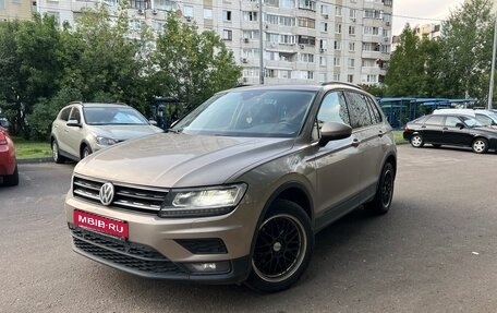 Volkswagen Tiguan II, 2019 год, 2 600 000 рублей, 1 фотография