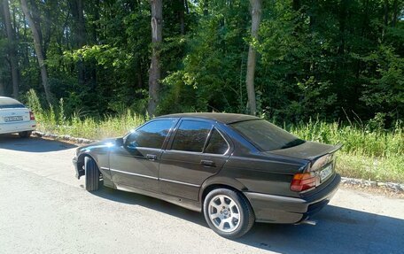BMW 3 серия, 1991 год, 399 000 рублей, 19 фотография