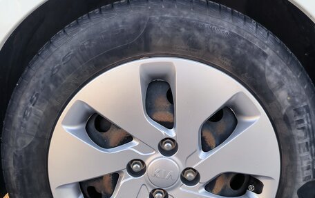 KIA Rio III рестайлинг, 2014 год, 1 100 000 рублей, 22 фотография