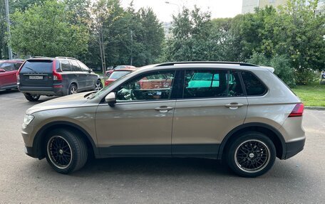 Volkswagen Tiguan II, 2019 год, 2 600 000 рублей, 4 фотография