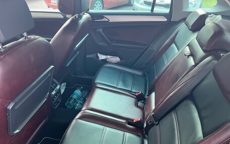 Volkswagen Tiguan II, 2019 год, 2 600 000 рублей, 6 фотография