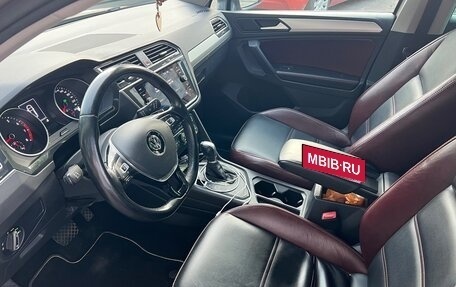 Volkswagen Tiguan II, 2019 год, 2 600 000 рублей, 5 фотография