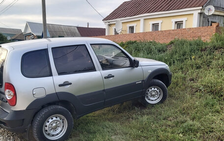 Chevrolet Niva I рестайлинг, 2012 год, 450 000 рублей, 7 фотография