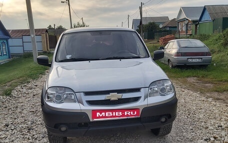 Chevrolet Niva I рестайлинг, 2012 год, 450 000 рублей, 5 фотография