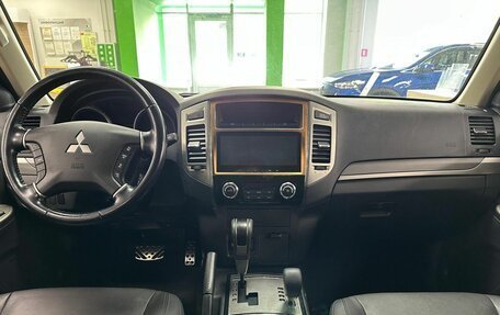 Mitsubishi Pajero IV, 2018 год, 3 550 000 рублей, 9 фотография