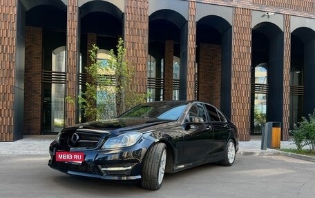 Mercedes-Benz C-Класс, 2013 год, 1 600 000 рублей, 1 фотография