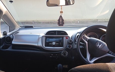 Honda Fit III, 2007 год, 550 000 рублей, 10 фотография