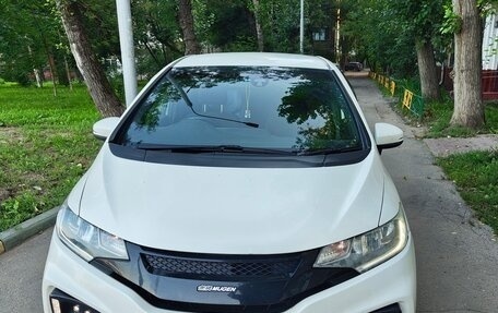 Honda Fit III, 2016 год, 1 650 000 рублей, 12 фотография