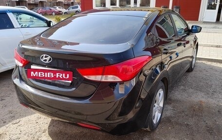 Hyundai Elantra V, 2013 год, 800 000 рублей, 4 фотография