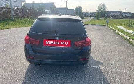 BMW 3 серия, 2019 год, 1 950 000 рублей, 11 фотография