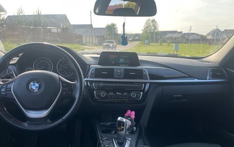 BMW 3 серия, 2019 год, 1 950 000 рублей, 14 фотография