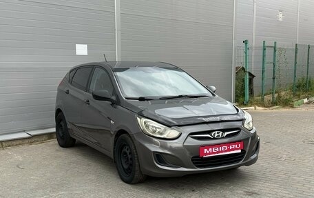 Hyundai Solaris II рестайлинг, 2014 год, 645 000 рублей, 3 фотография