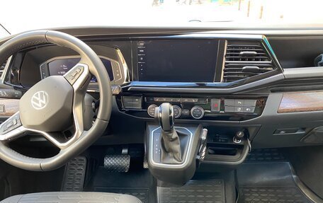 Volkswagen Multivan T6 рестайлинг, 2021 год, 5 700 000 рублей, 4 фотография