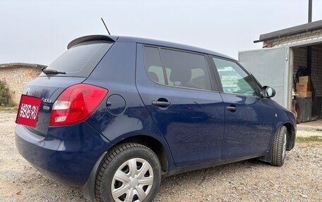Skoda Fabia II, 2012 год, 650 000 рублей, 3 фотография