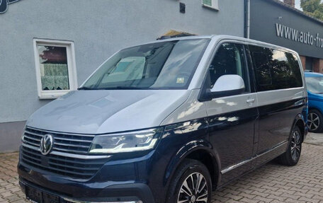 Volkswagen Multivan T6 рестайлинг, 2022 год, 5 100 000 рублей, 2 фотография
