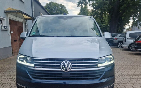 Volkswagen Multivan T6 рестайлинг, 2022 год, 5 100 000 рублей, 7 фотография