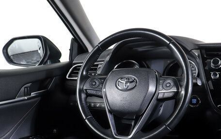 Toyota Camry, 2019 год, 2 739 000 рублей, 16 фотография