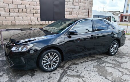 Toyota Camry, 2017 год, 2 170 000 рублей, 6 фотография
