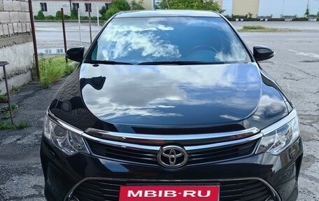 Toyota Camry, 2017 год, 2 170 000 рублей, 3 фотография