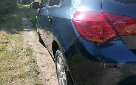 Opel Astra J, 2011 год, 750 000 рублей, 19 фотография