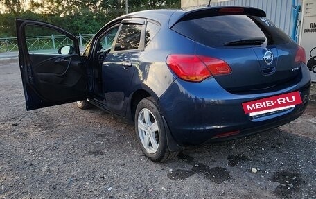 Opel Astra J, 2011 год, 750 000 рублей, 12 фотография