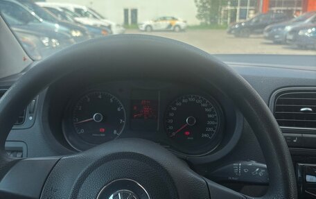 Volkswagen Polo VI (EU Market), 2011 год, 580 000 рублей, 3 фотография