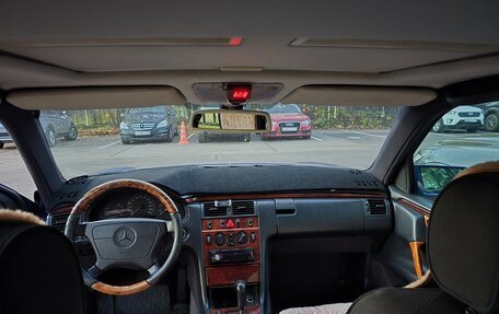 Mercedes-Benz E-Класс, 1998 год, 777 777 рублей, 10 фотография