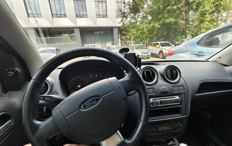 Ford Fiesta, 2007 год, 290 000 рублей, 10 фотография