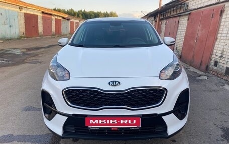 KIA Sportage IV рестайлинг, 2019 год, 1 990 000 рублей, 7 фотография