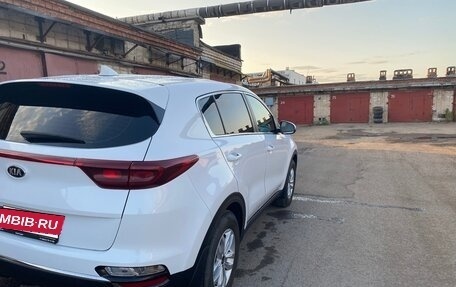 KIA Sportage IV рестайлинг, 2019 год, 1 990 000 рублей, 3 фотография