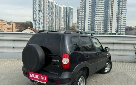 Chevrolet Niva I рестайлинг, 2019 год, 670 000 рублей, 2 фотография