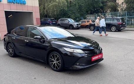 Toyota Camry, 2020 год, 3 100 000 рублей, 2 фотография