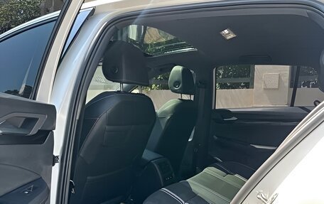 Volkswagen Golf VIII, 2021 год, 2 300 000 рублей, 20 фотография